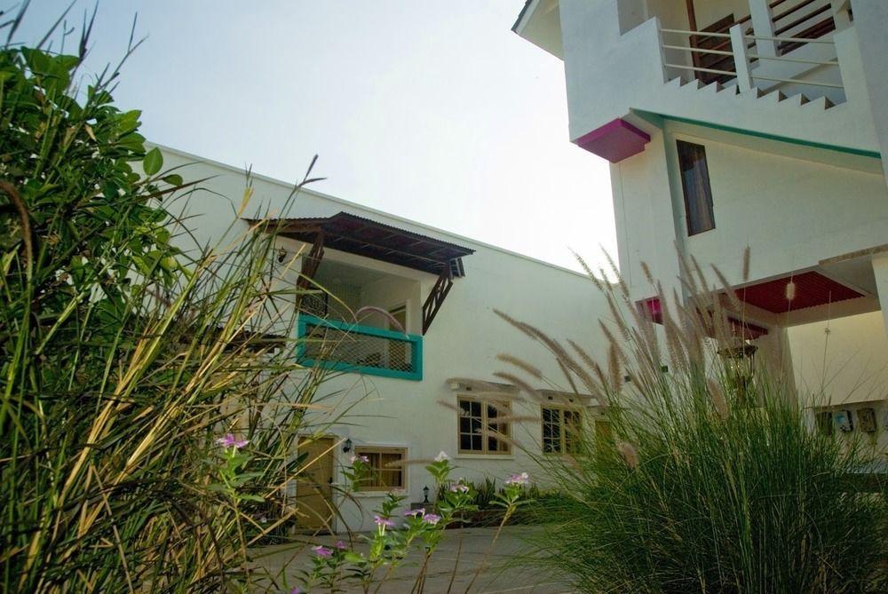 Family Hotel Gradia 2 Batu  Eksteriør billede